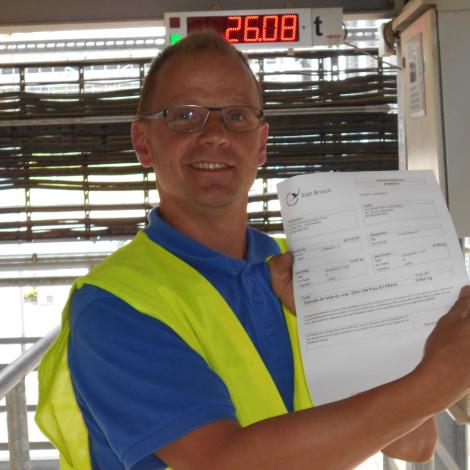 Des conducteurs spécialement formés dans la livraison de pellets de bois par camion souffleur