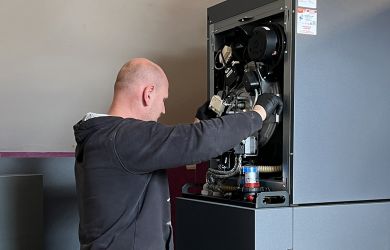 Installation et entretien de tous types de chauffages, chaudières fioul, biofioul et granulés de bois