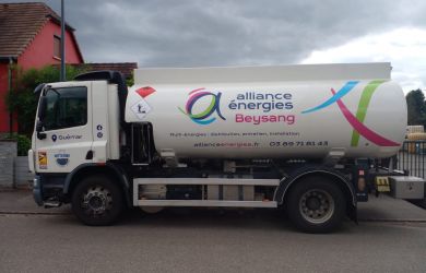 Camion de distribution de fioul chez Beysang Énergies